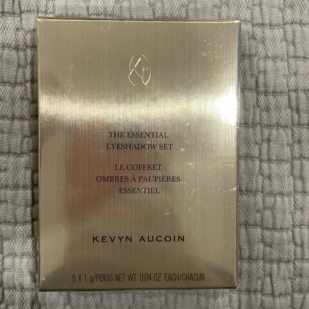 Brand new eye shadow palette by Kevin Aucoin